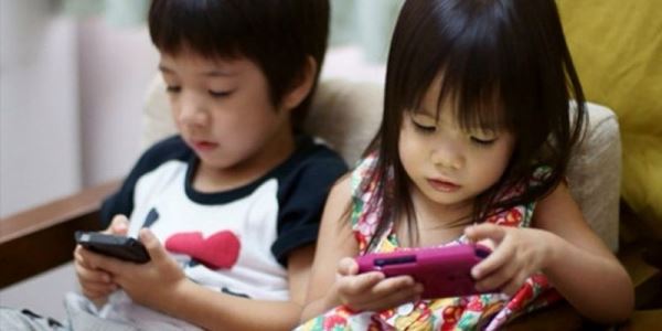 Китайским детям запретили проводить стримы, а также публиковать ролики и участвовать в онлайн-трансляциях