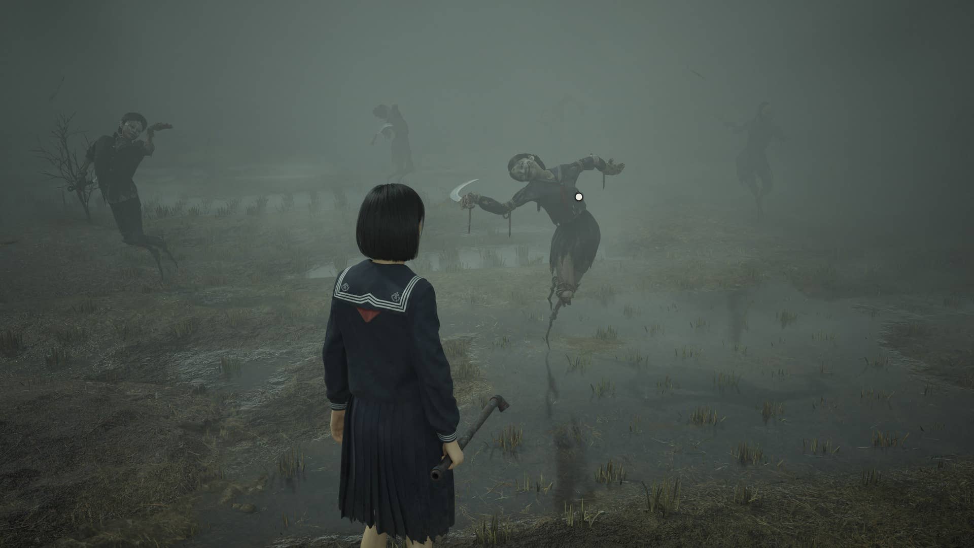 Хинако подходит к чучелу в Silent Hill f